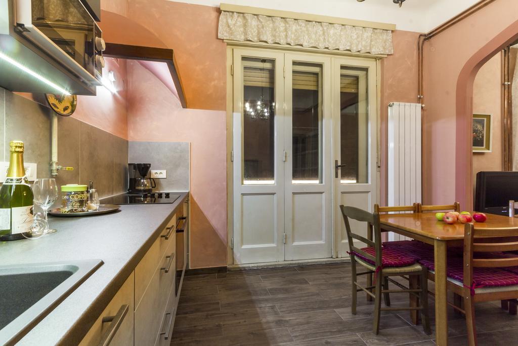 Spacious & Smart Center Apartment Pula Extérieur photo