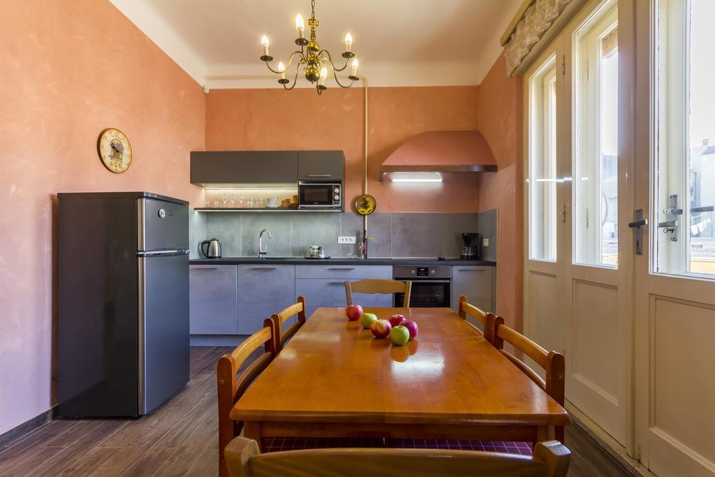 Spacious & Smart Center Apartment Pula Extérieur photo