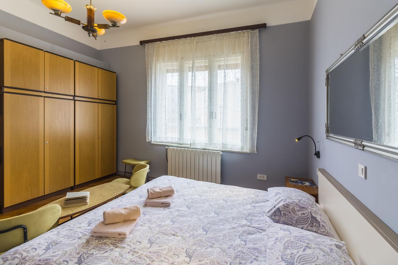 Spacious & Smart Center Apartment Pula Extérieur photo